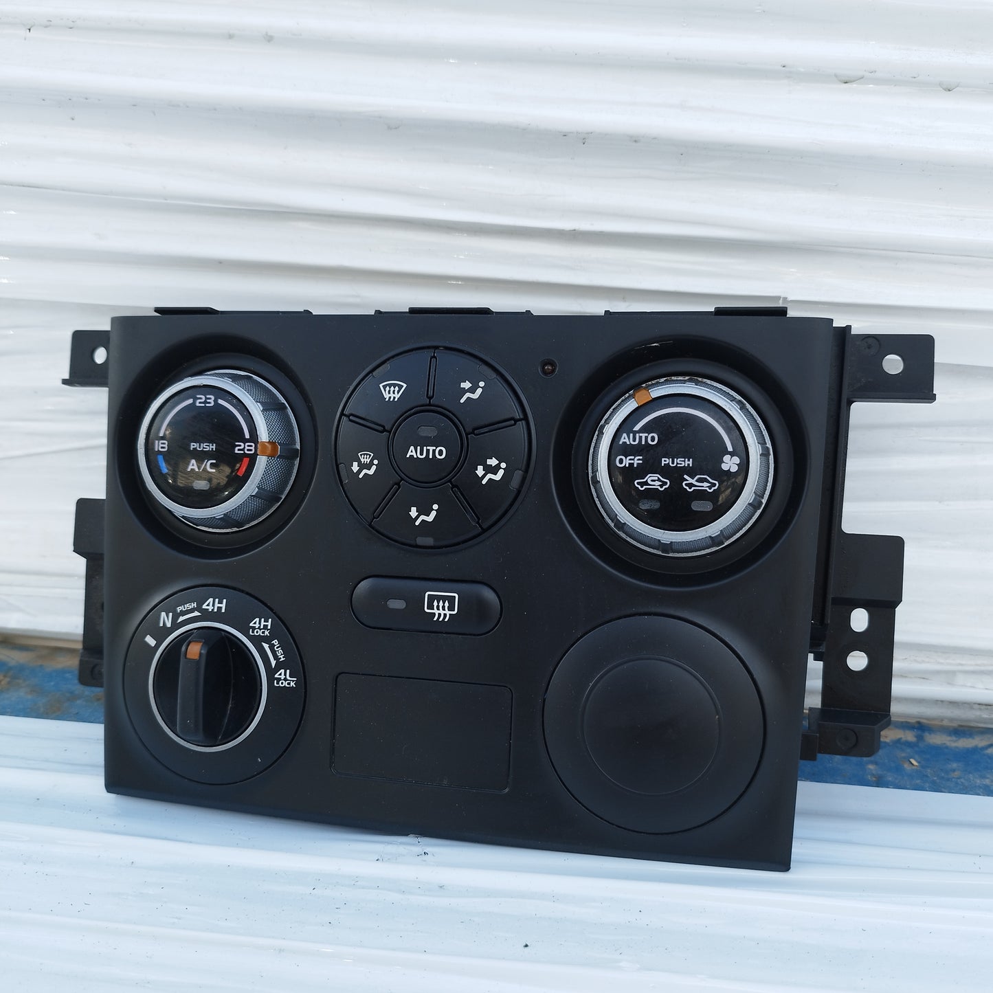 Pulsantiera a / c Suzuki Grand Vitara 2005-2010 cod: 39510-65jd2-czj ecoAC15831