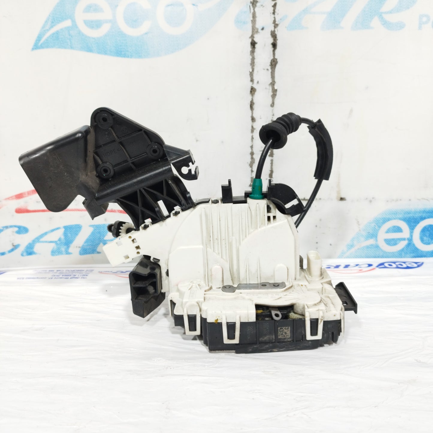 Front left lock Mercedes C-Class W204 2010 Code:A2047201535 ecoAC11118