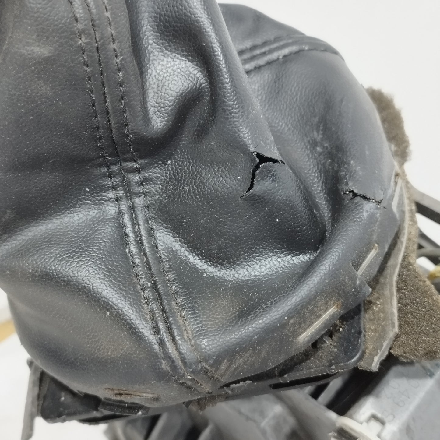 Leva cambio con corde Audi A2 1.4TDI 2002 Cod: 8z0711446a ecoAC12870