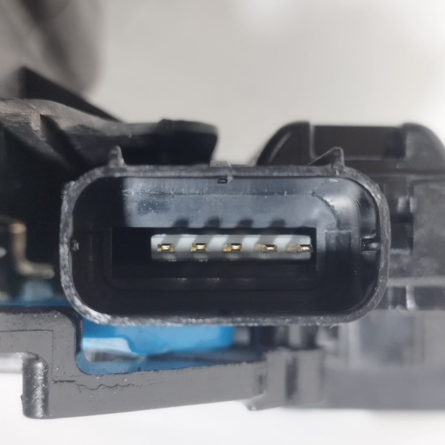 Serratura anteriore dx Hyundai I10 2015 5 pin cod: 81320-B9110 ecoAC15343