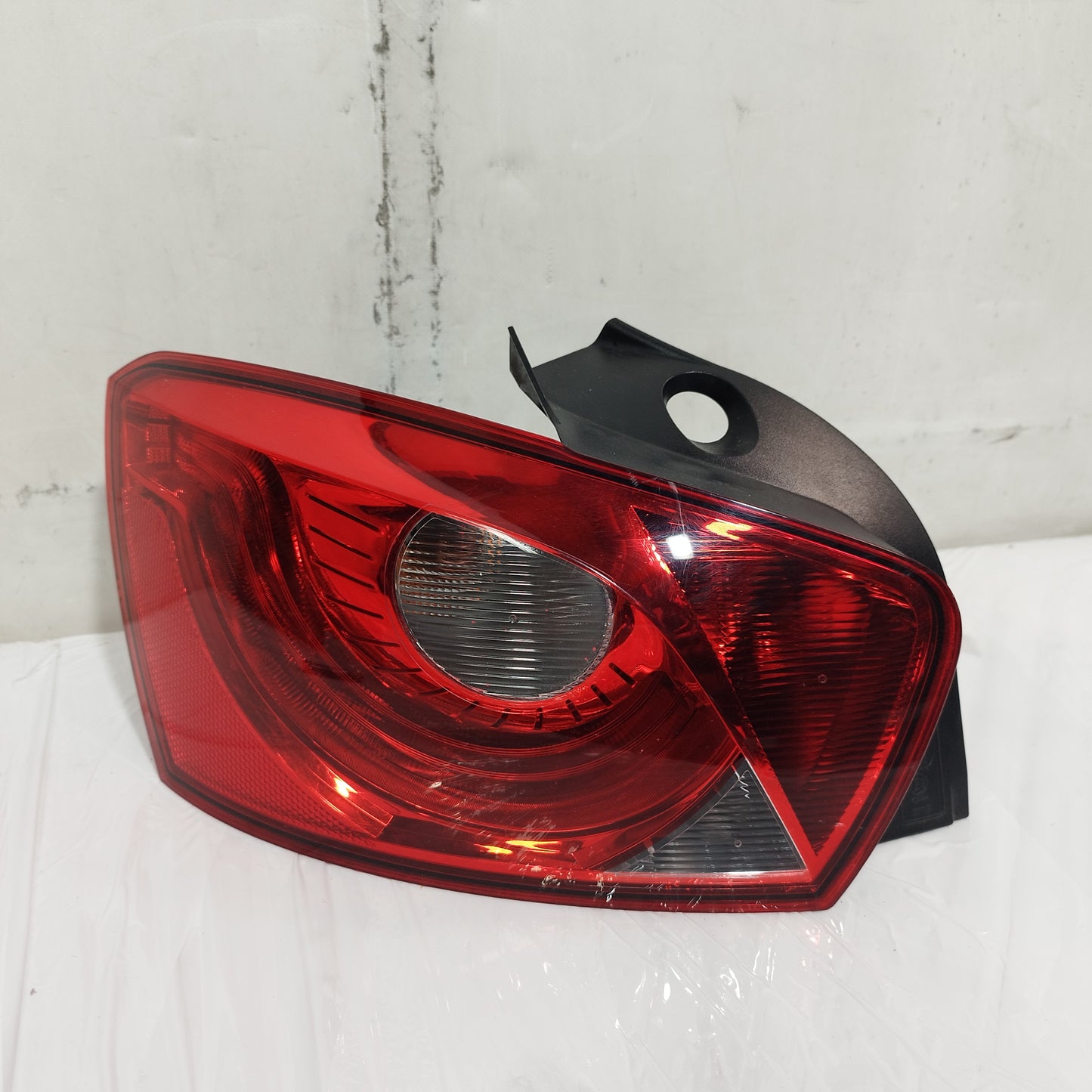 Fanale posteriore sx Seat Ibiza (6J) 2008-2012 cod: 6J4945095K ecoAC16408