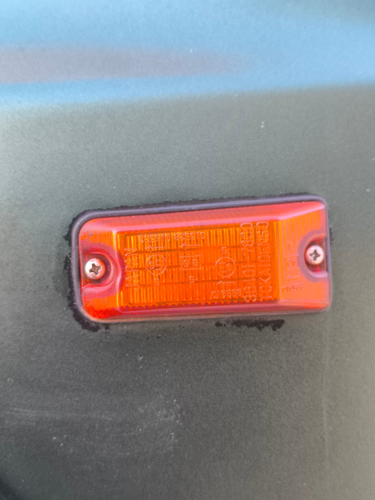 Linker Kotflügel Suzuki Vitara Baujahr 1992, grün, mit Lackabplatzern und diversen Kratzern, ecoAG673