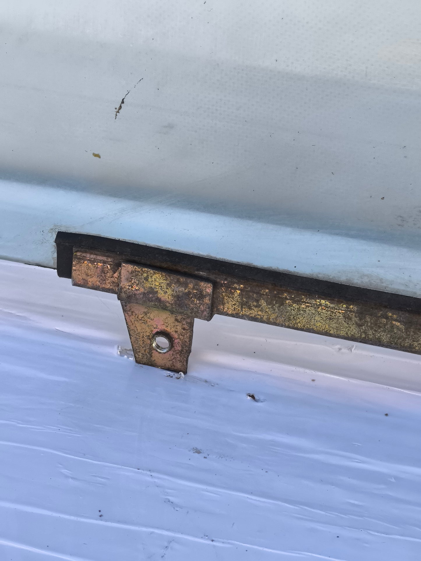 Vetro scendente anteriore sx Mitsubishi L200 anno 2003 ecoAG7363