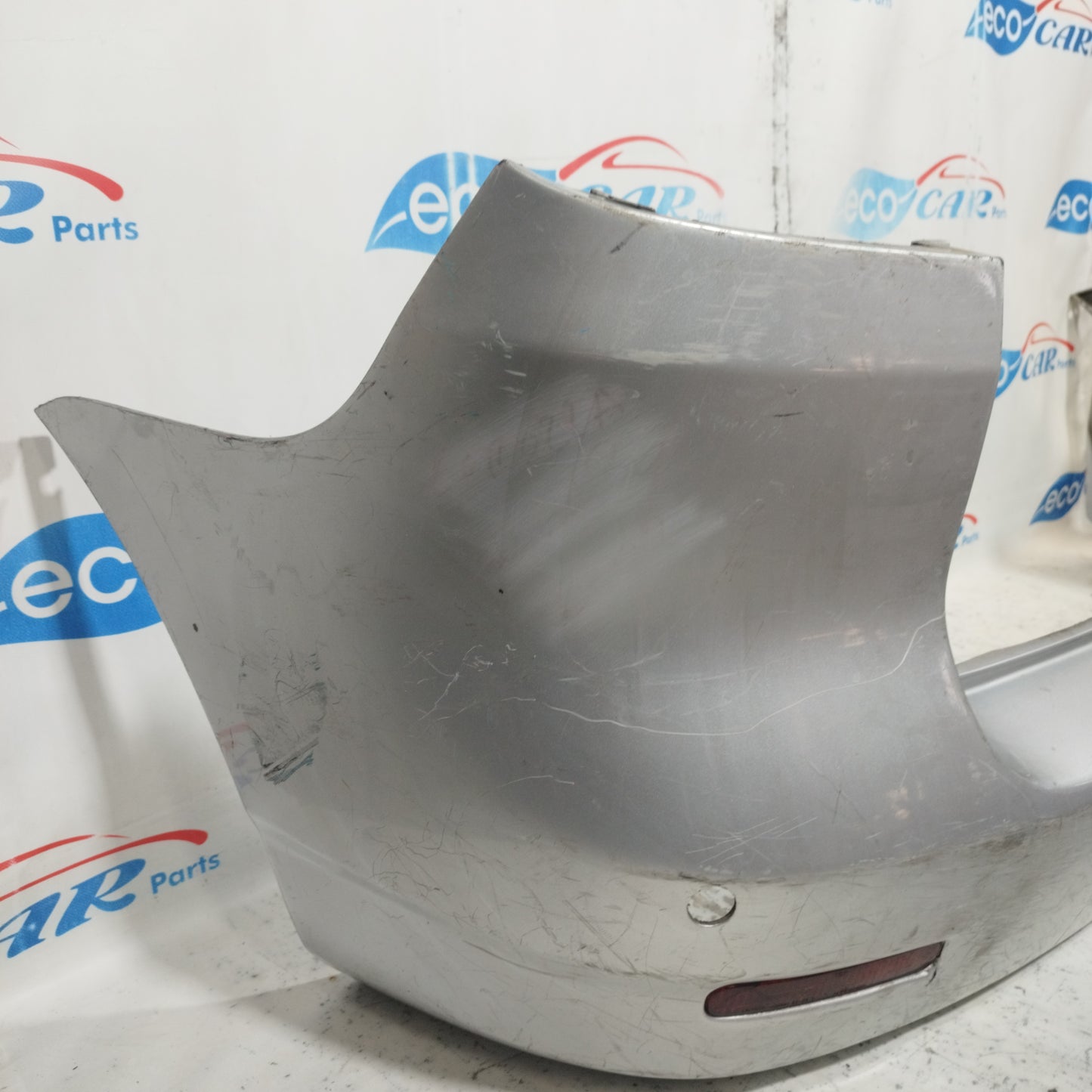 Toyota Corolla Verso 2002 ecoAC9670 Silbergraue Heckstoßstange