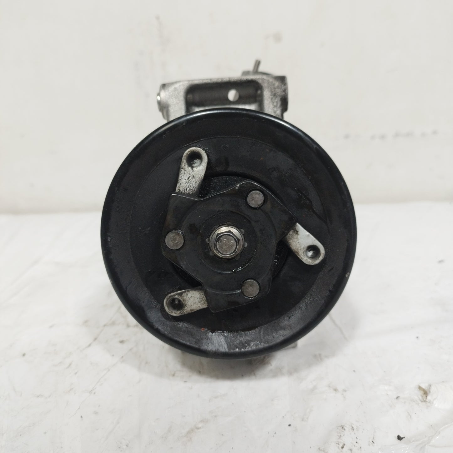 Compressore a / c Volkswagen Golf V (1k) / 6 2.0 D 2003-2013 ecoAC16194