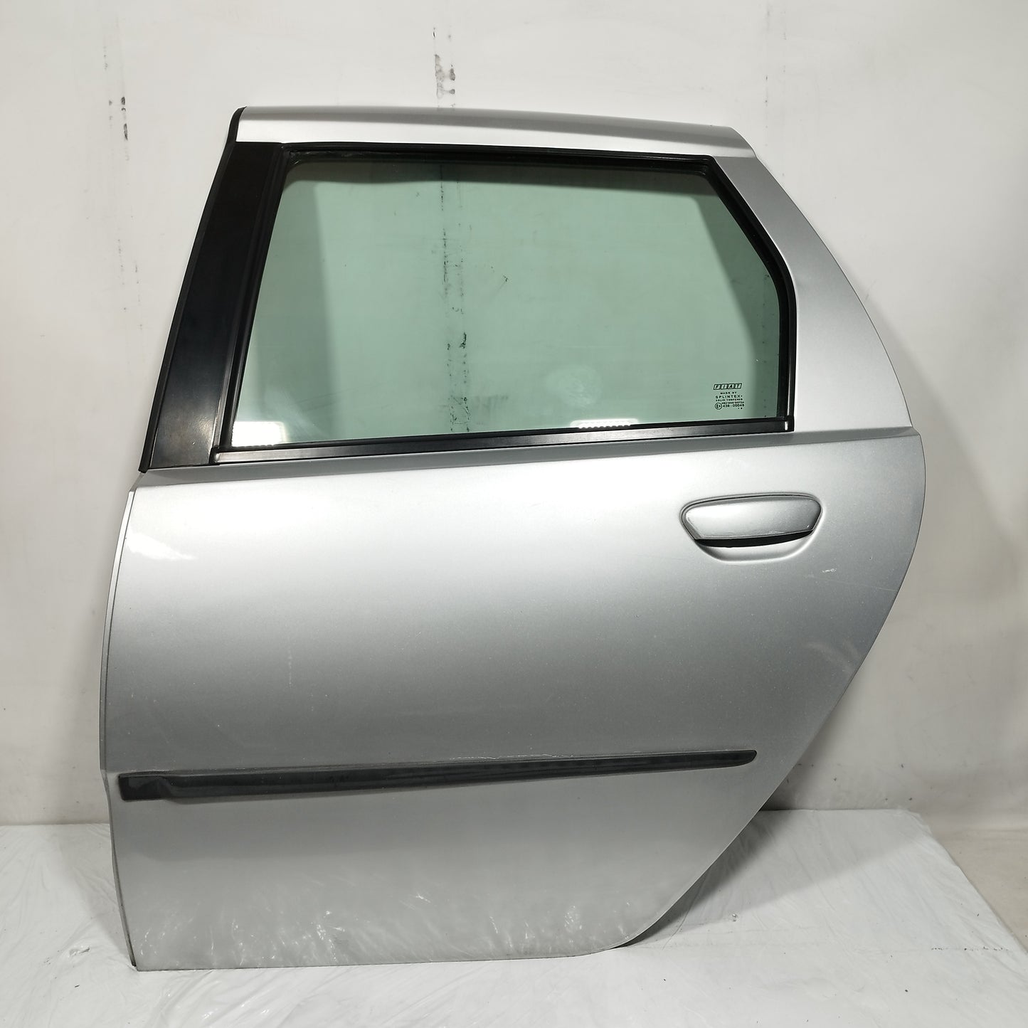 Sportello posteriore sx grigio garbato Fiat Punto 188 1999-2010 ecoAC16160