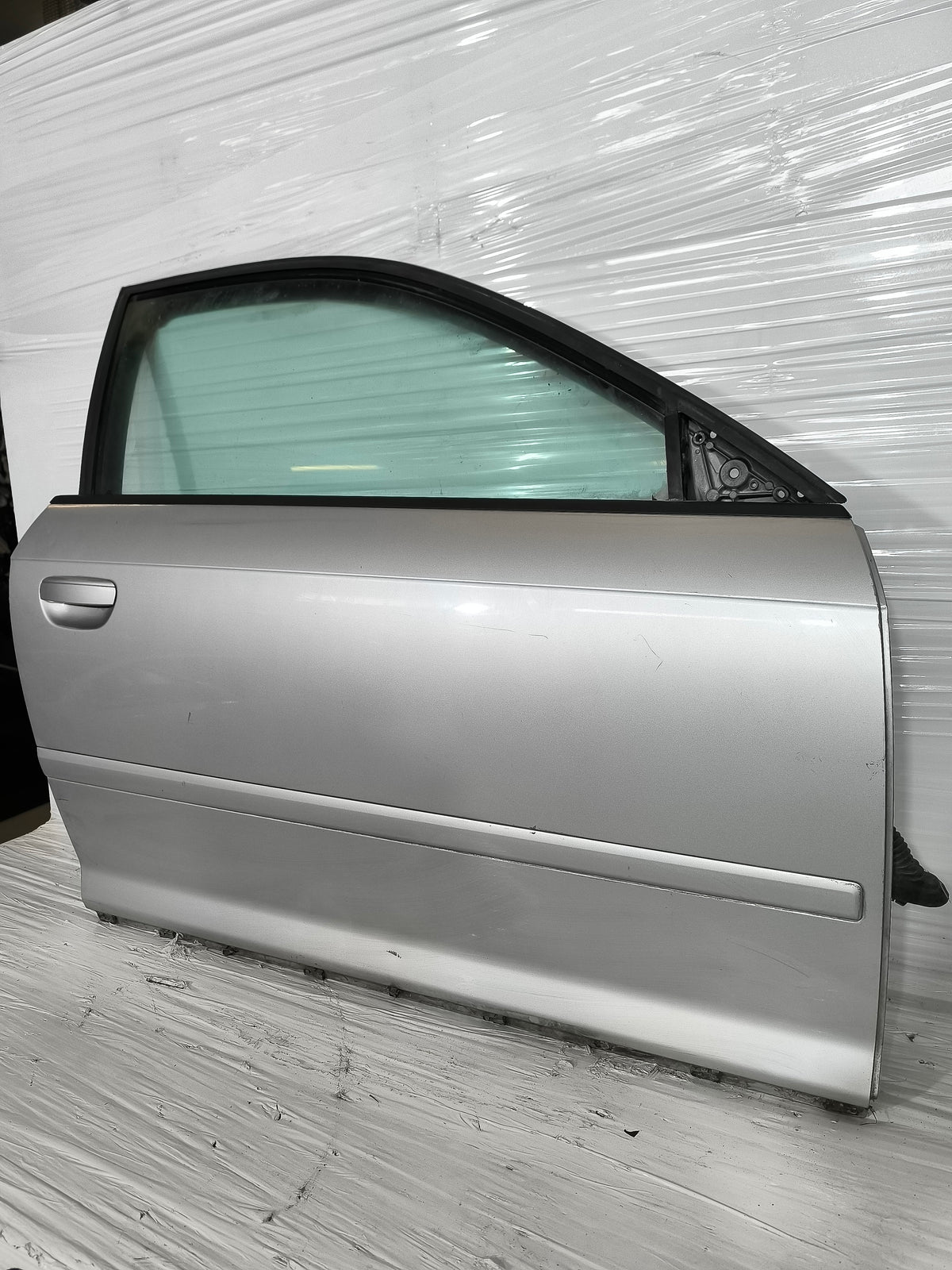 Sportello dx grigio argento Audi A3 8P 3 porte anno 2003-2012 ecoAG9839