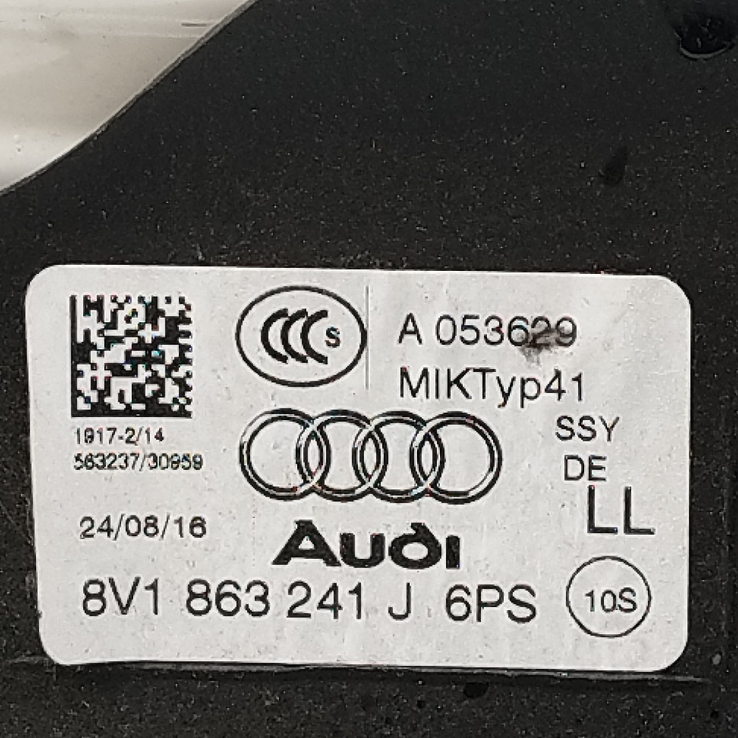 Tunnel Centrale Audi A3 2015 cod: 8V1863241J ecoAC15955