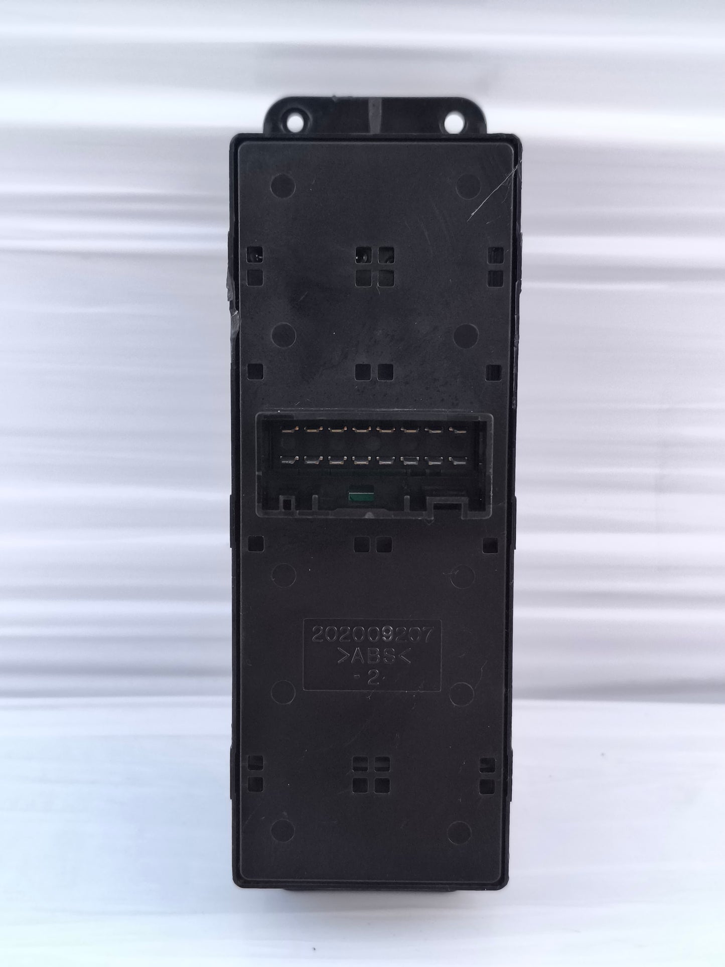 Pulsantiera anteriore sx SsangYong Korando anno 2012 cod: 202009207 ecoAG7822