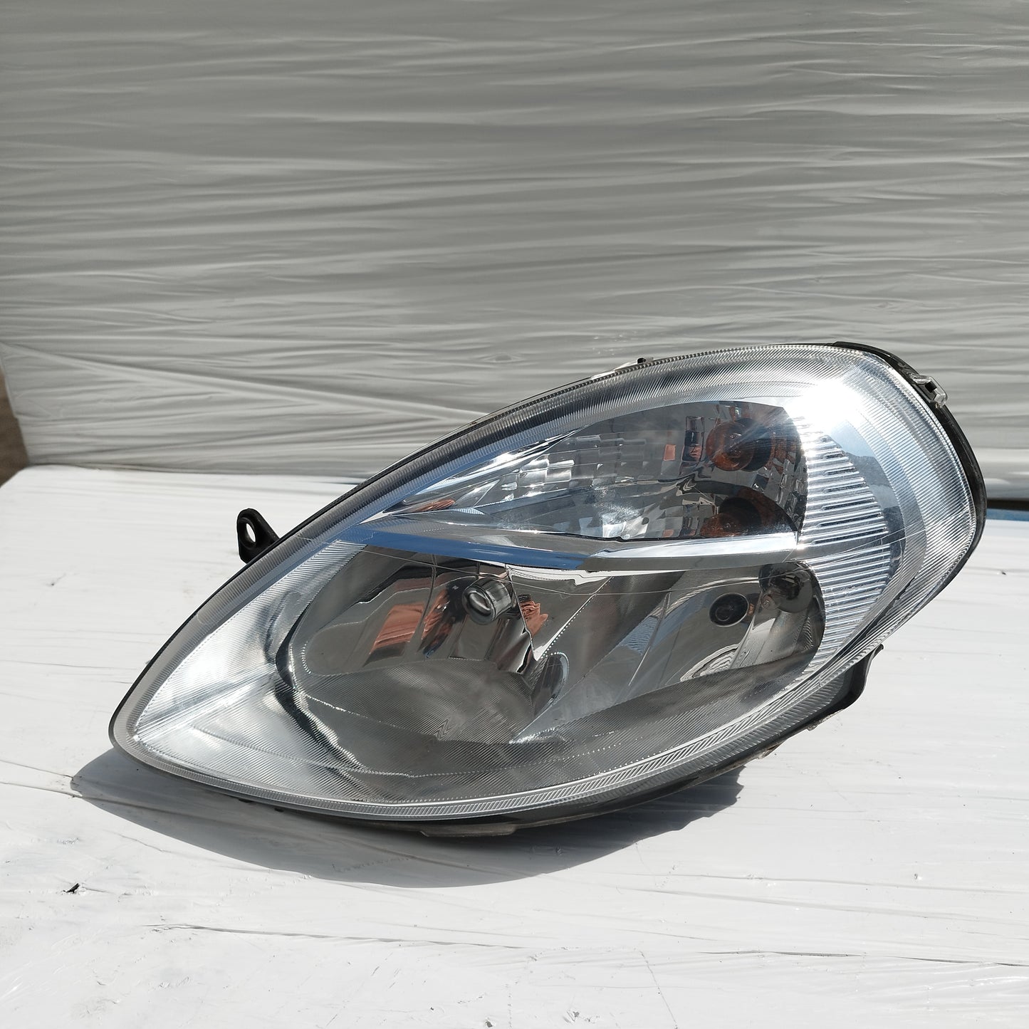 Fanale anteriore sx Lancia Ypsilon 2003-2006 DEPO cod: 08-666-1114L ecoDM068
