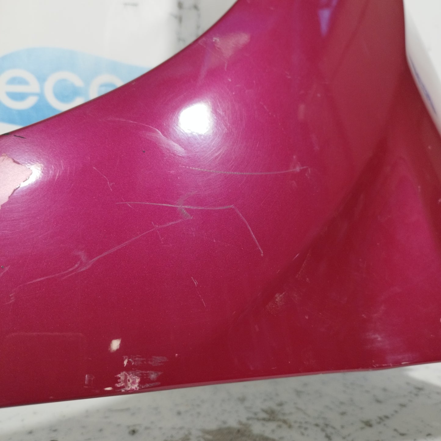 Front mudguard left burgundy Ford Fiesta 2010 ecoAC8689
