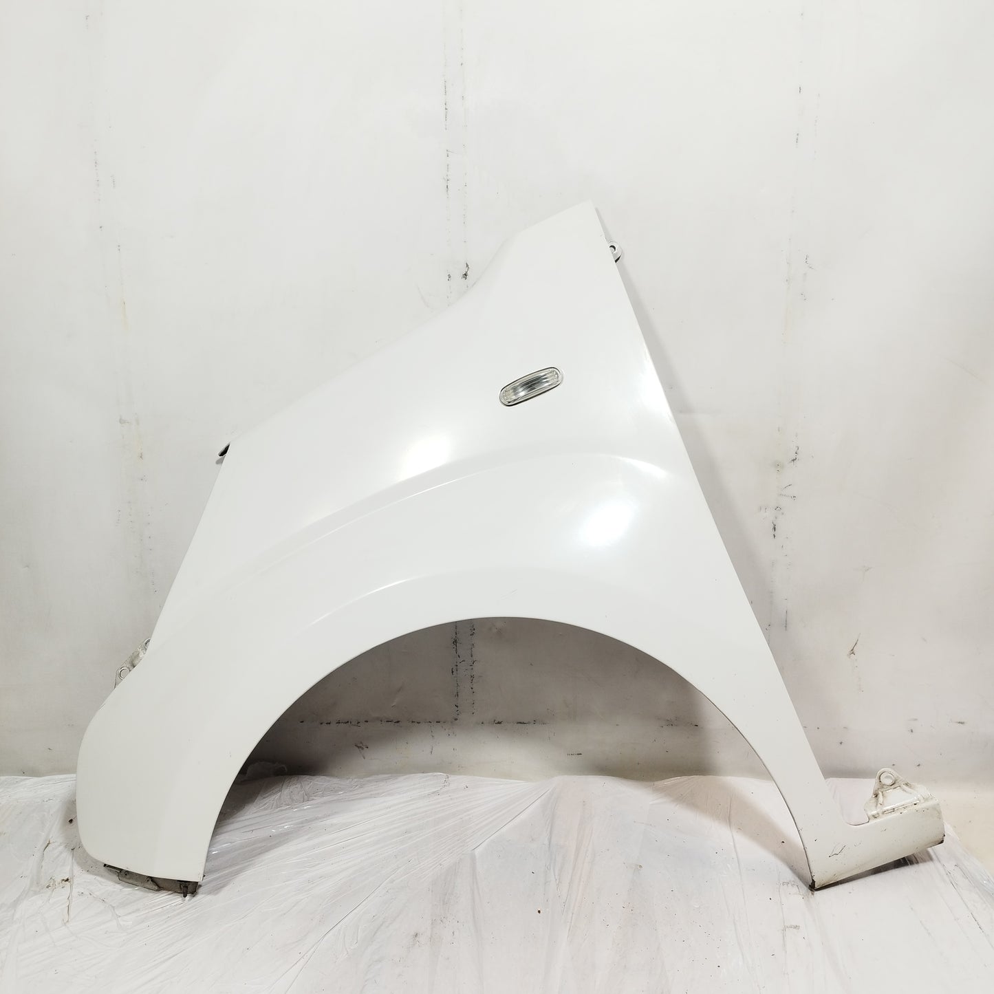 Parafango anteriore sx Bianco Fiat Fiorino 2010 ecoc15446