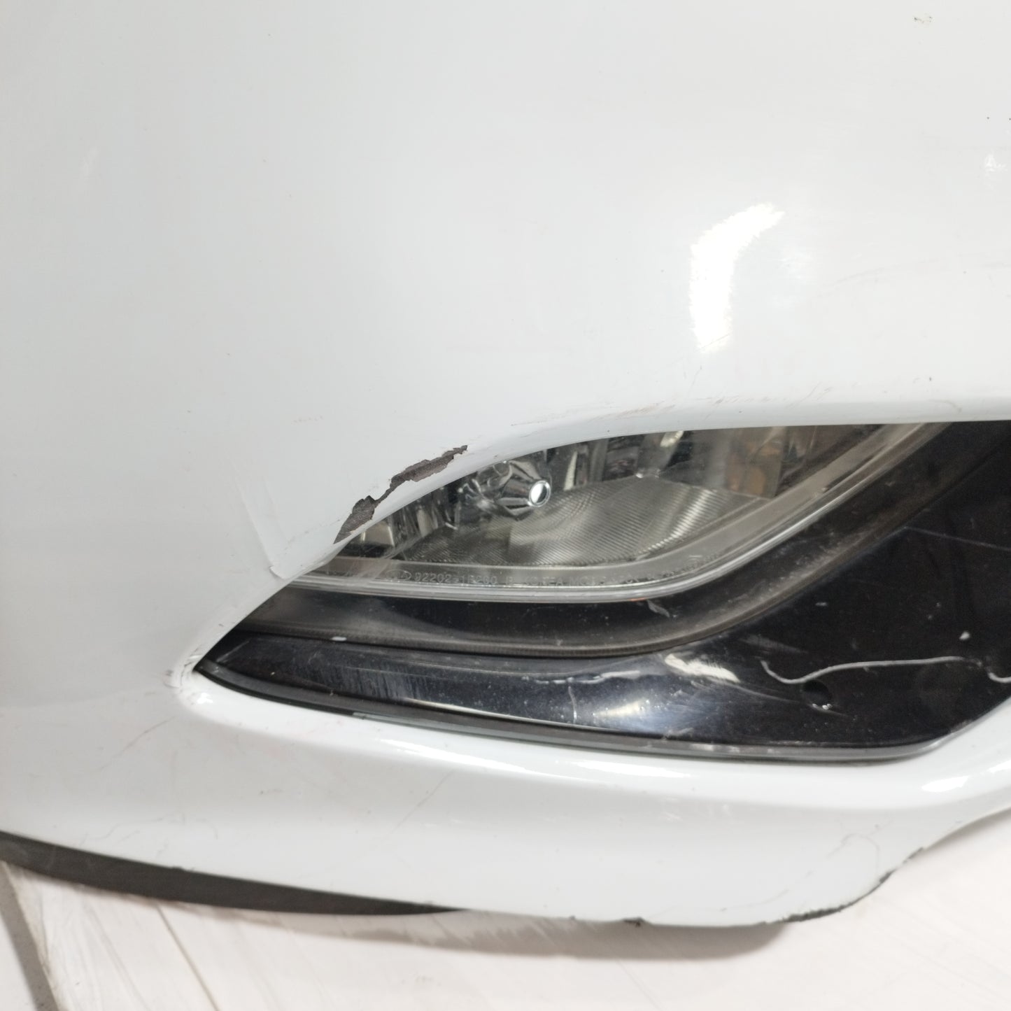 White front bumper Kia Venga 2012 ecoAC10696
