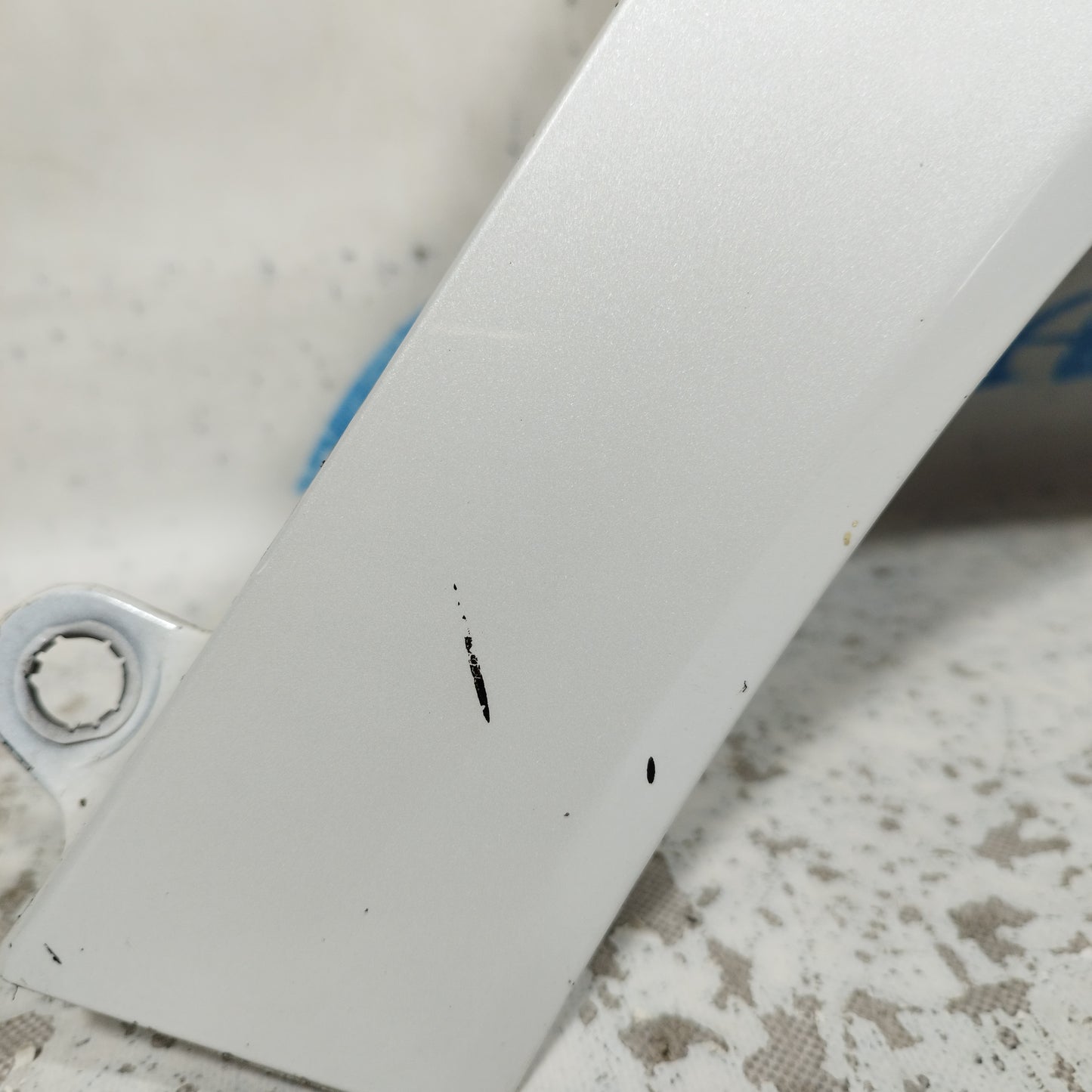 Parafango anteriore dx bianco perlato Peugeot 3008 2011  ecoAC9579