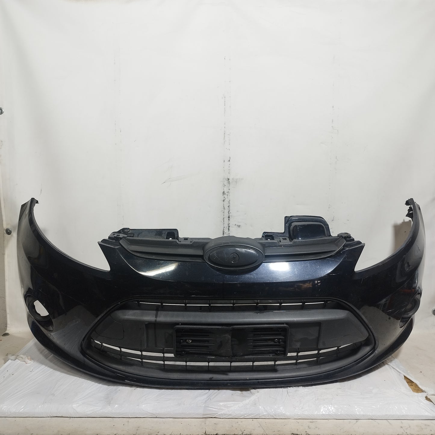Paraurti anteriore nero Ford Fiesta (mk6) 2008-2015 cod: 8A61-17757-B ecoAC16031