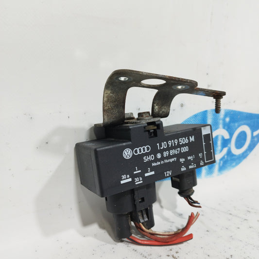 Centralina relè Volkswagen Golf 4  2007 cod: 1j091o506M ecoAC8804