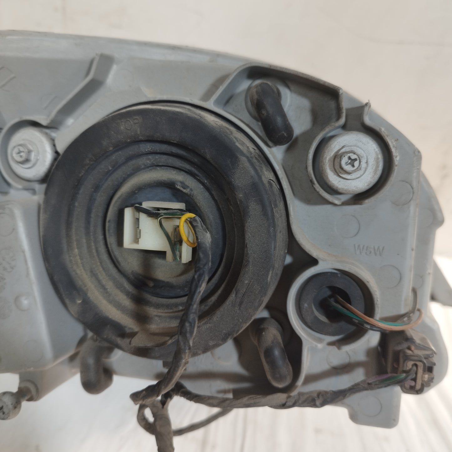 Chevrolet Matiz ecoAG5822 left front light