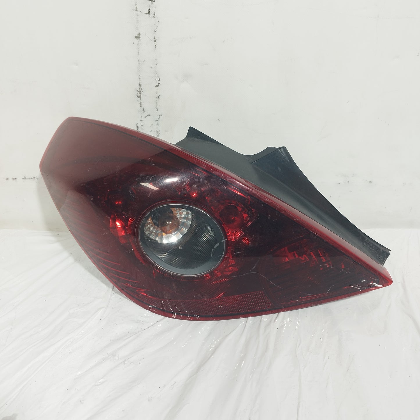Fanale posteriore sx Opel Corsa D 2011 3 porte cod: 13242811 ecoAC15179