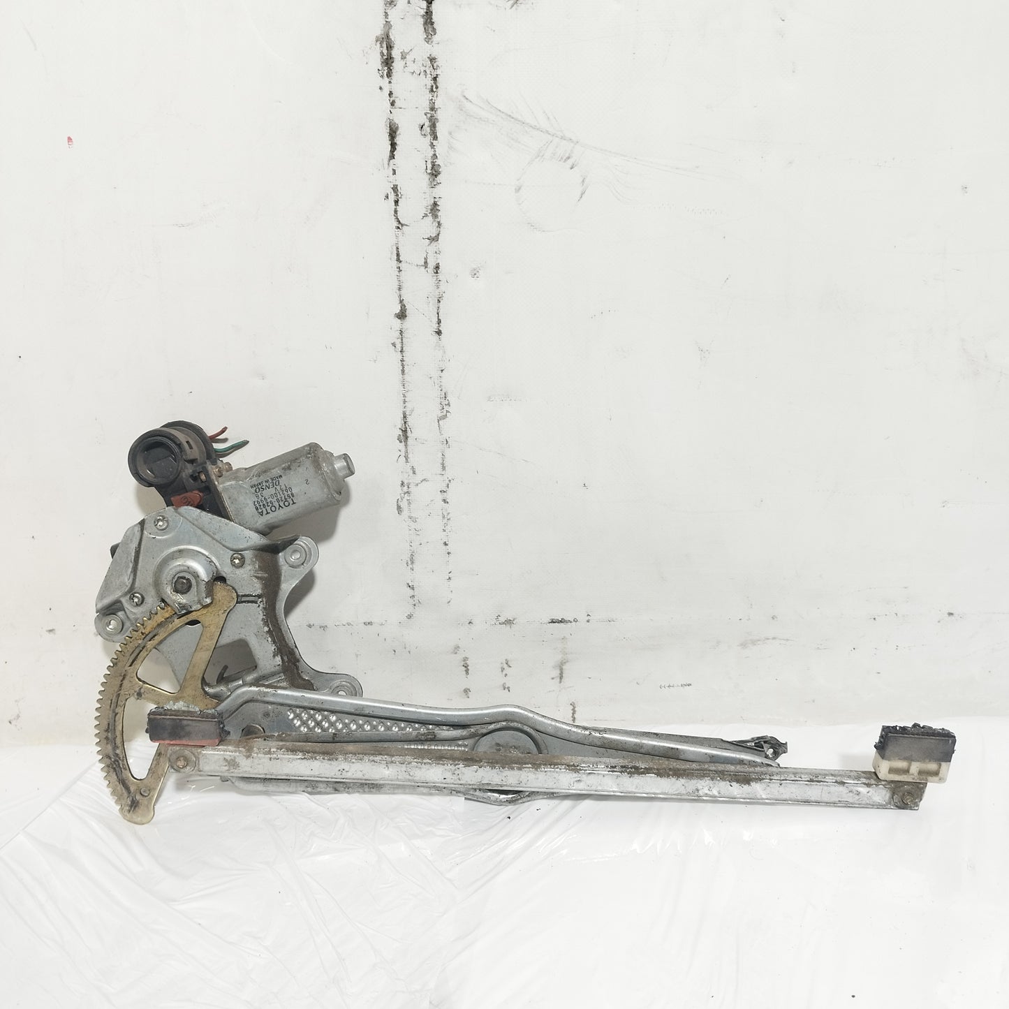 Cremagliera anteriore sx Toyota Yaris (xp90) I serie 1999-2005 2 pin cod: 85720-52020 ecoAC16064