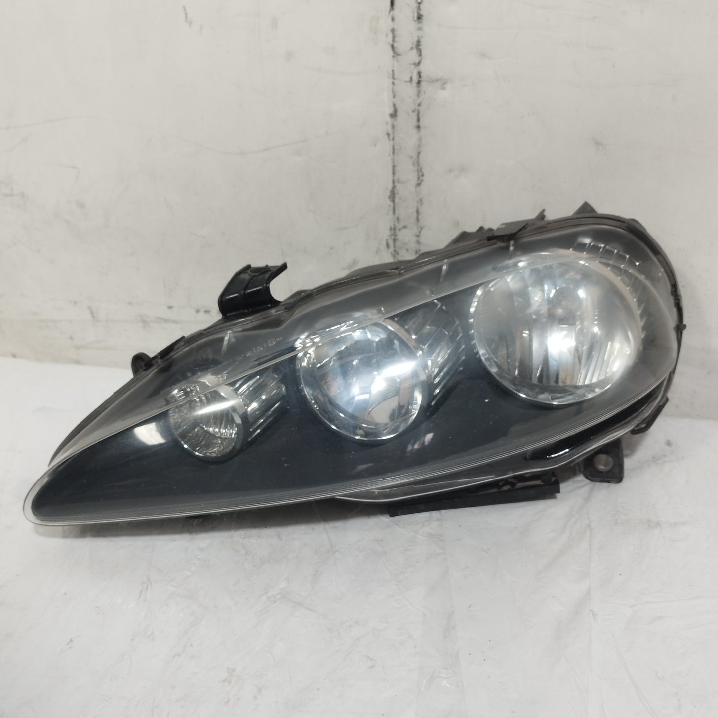 Fanale anteriore sx Alfa Romeo 147 (937) II serie 2004-2008 cod: 89101232 ecoAC16594