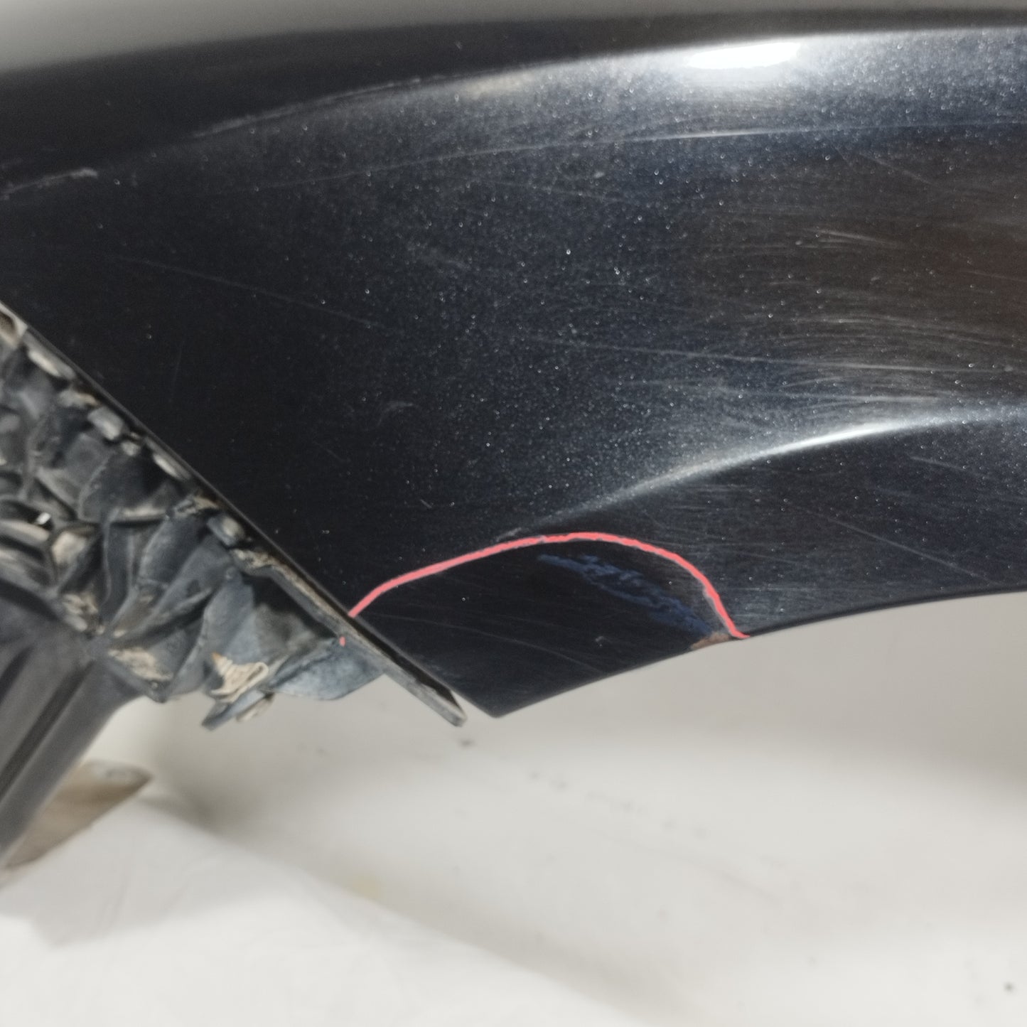 Parafango anteriore sx nero Seat Leon 2009 ecoAC13323