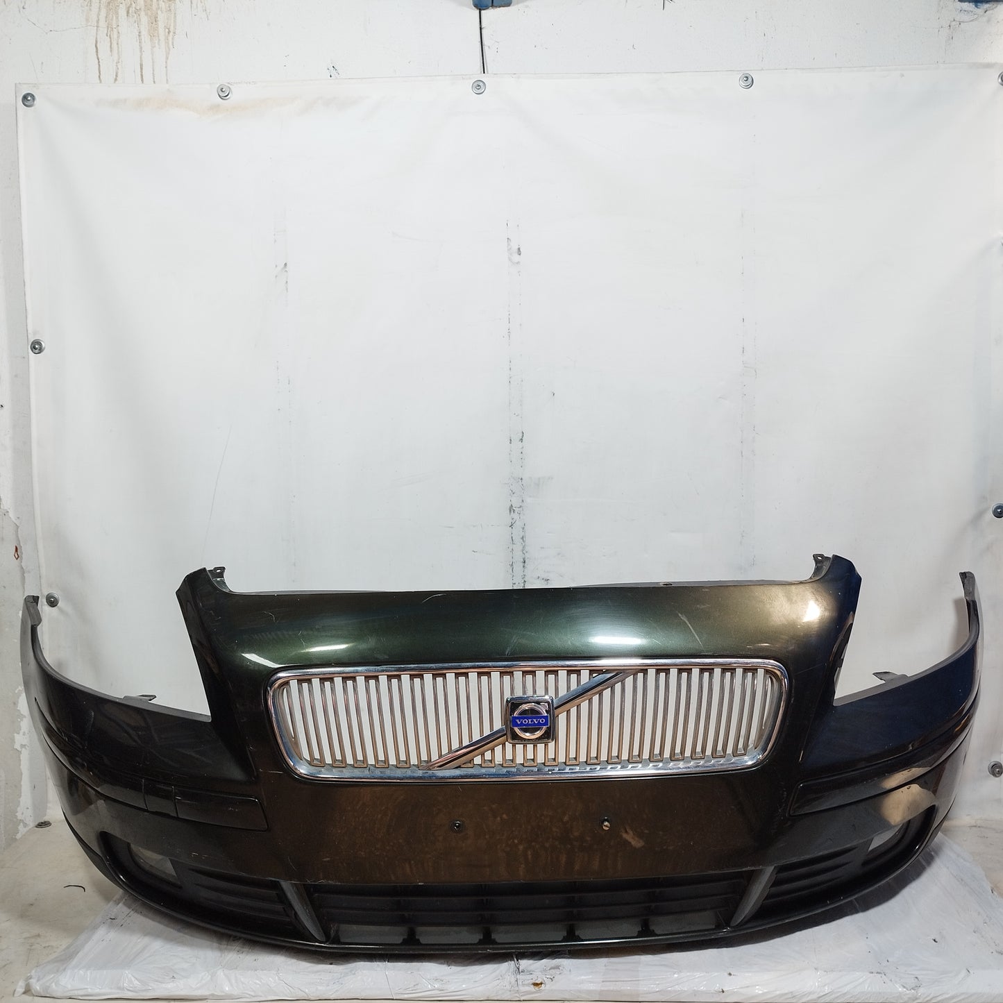 Paraurti anteriore verde Volvo V50 2004-2007 cod: 30657005 ecoAC16402
