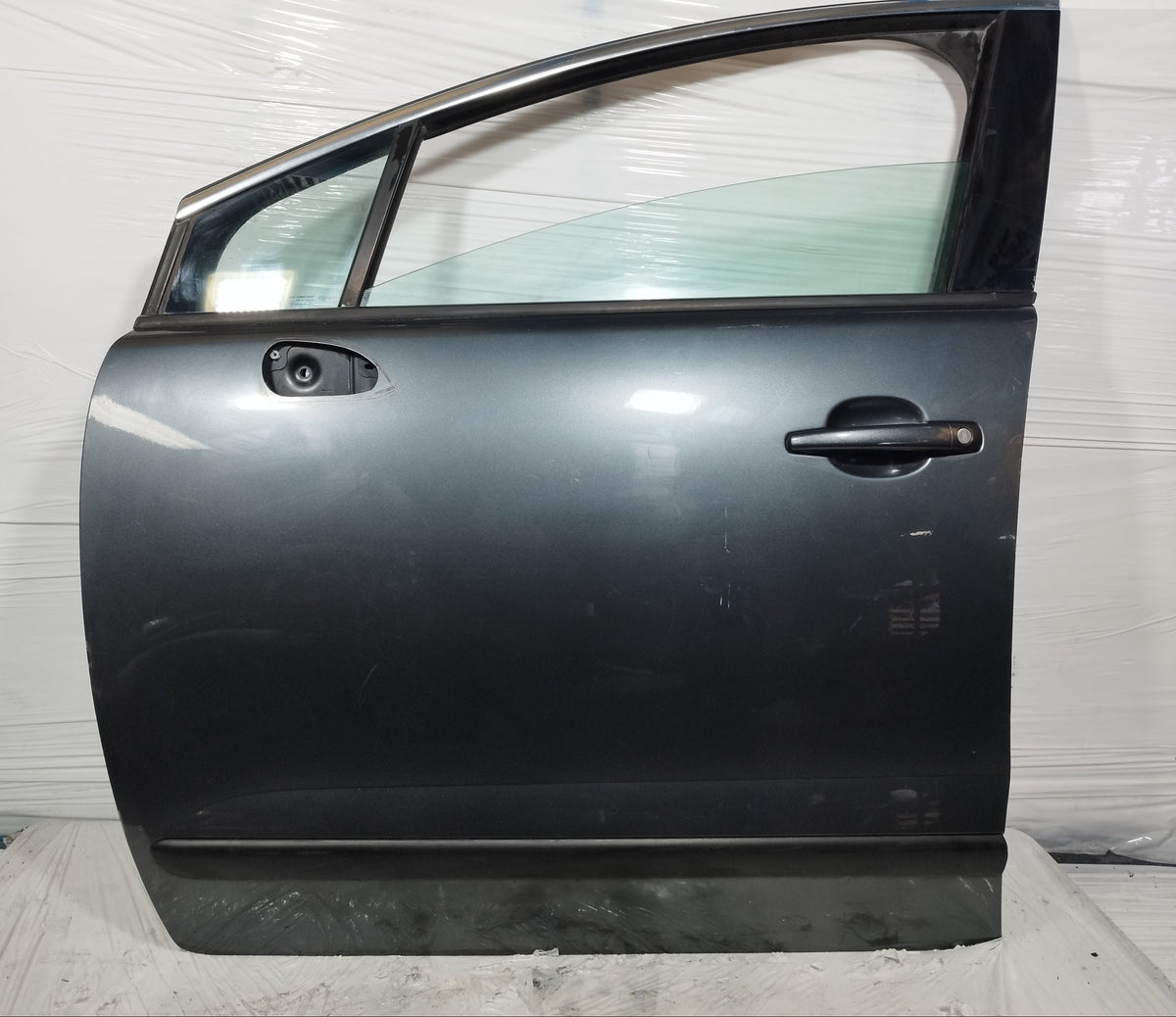 Sportello anteriore sx grigio scuro Peugeot 3008 2009-2016 ecoAC17321