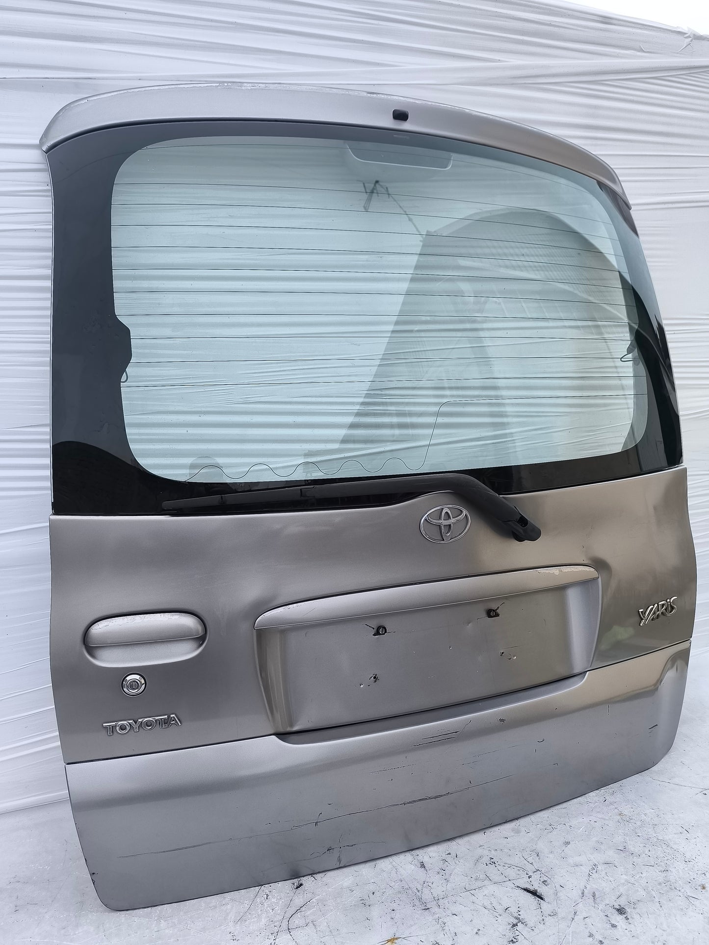 Portellone grigio Toyota Yaris Verso anno 1999-2005 ecoAG7972