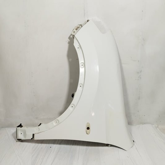 Parafango anteriore sx bianco Nissan Qashqai 2012 ecoAC14553