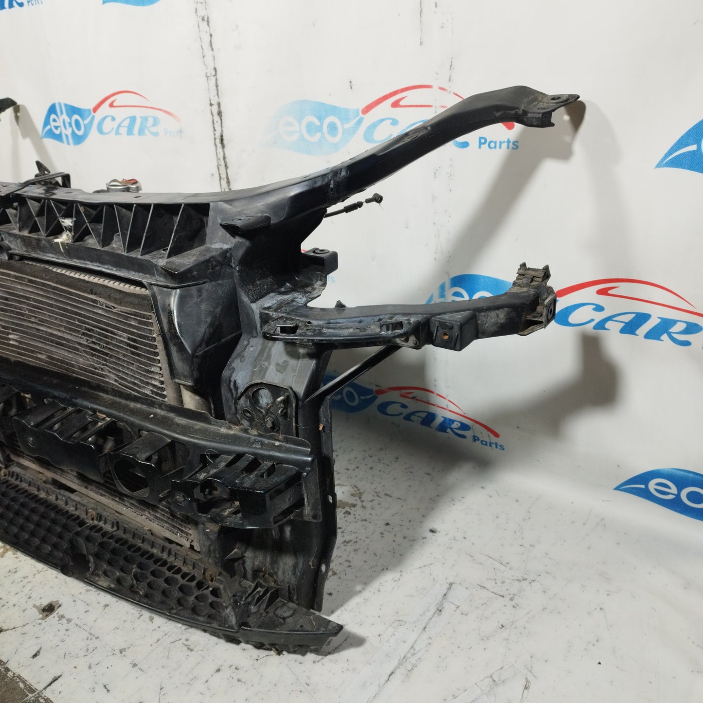 Kompletter Kühlergrill mit Verstärkung und Kühlern Hyundai i10 1.1 B 2010 Code: 64101-0X000 ecoAC9878