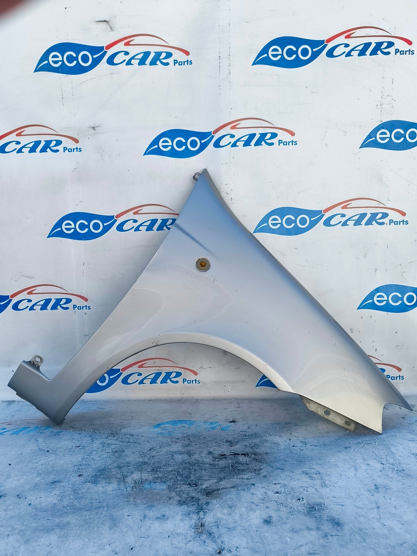 Silbergrauer rechter Kotflügel Fiat Punto 2005 ecoAG5720