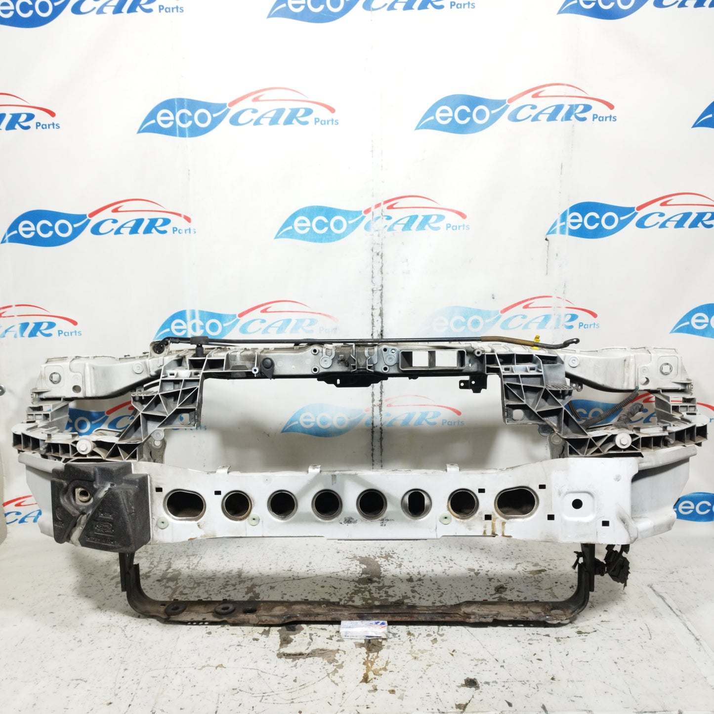 Ford Focus 2011 ecoAC11241 Kompletter Frontgrill mit Verstärkung