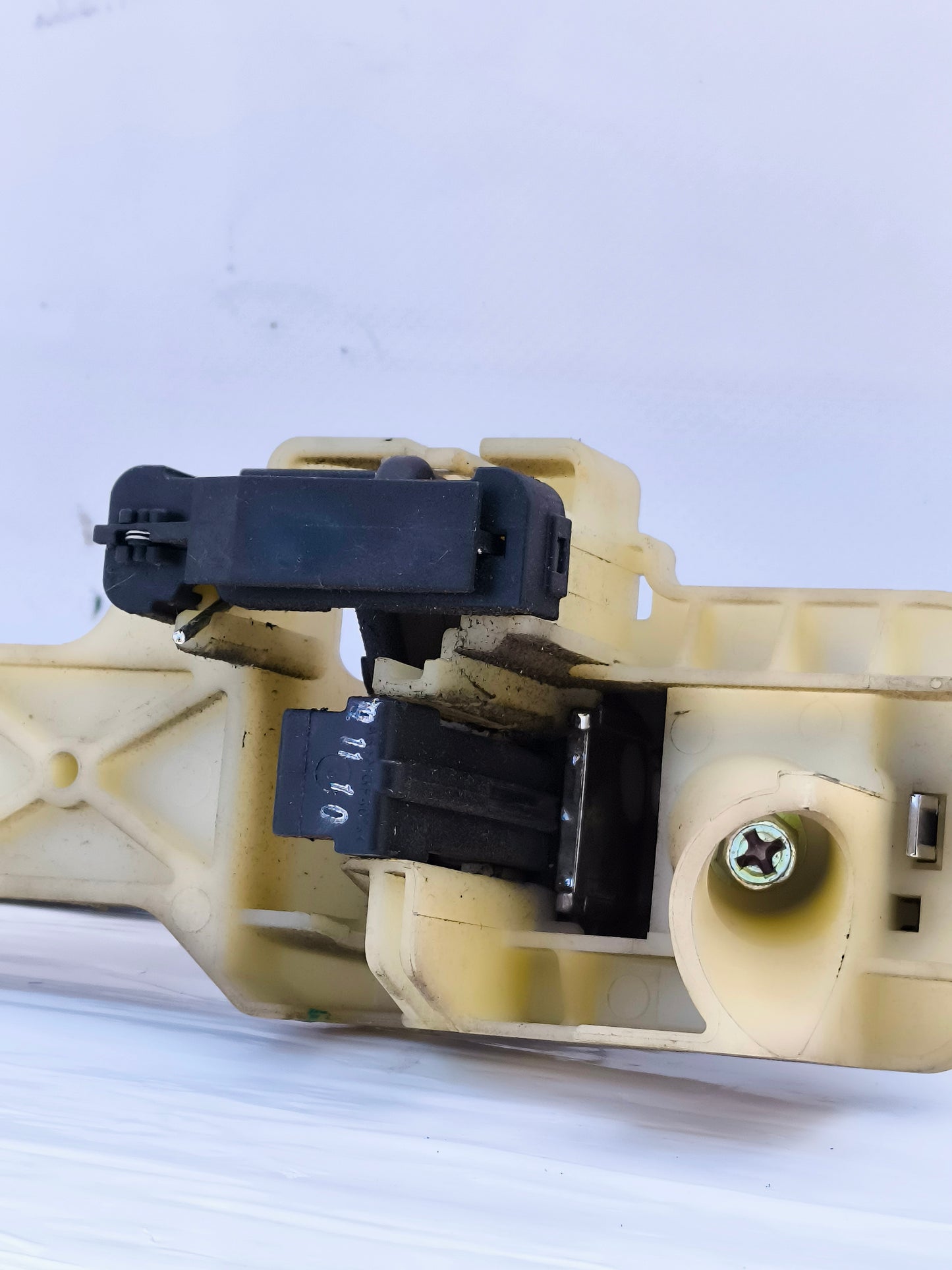 Rear left external handle Kia Sorento year 2012 absent code ecoAG6949