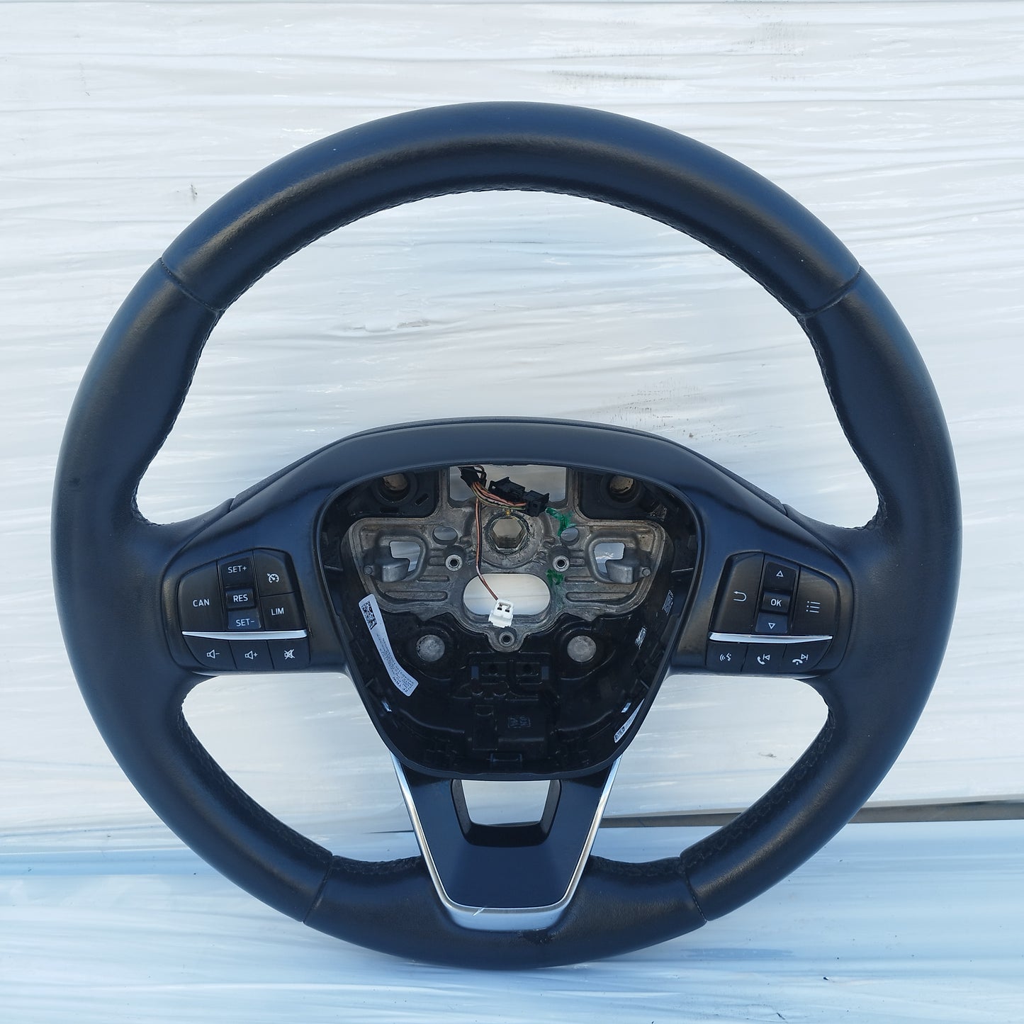 Volante con comandi Ford Focus 2020 cod: 34246312F ecoAC15687