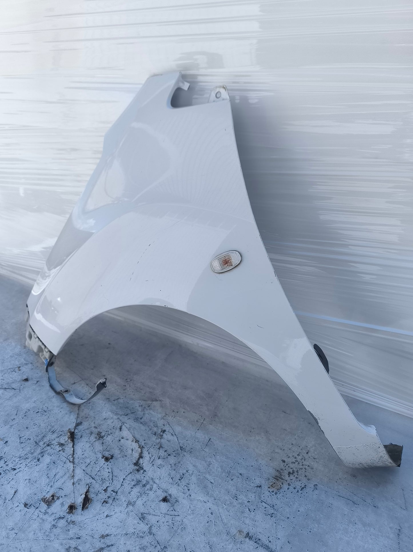 Parafango sx Chevrolet Spark anno 2011 bianco ecoAG8268