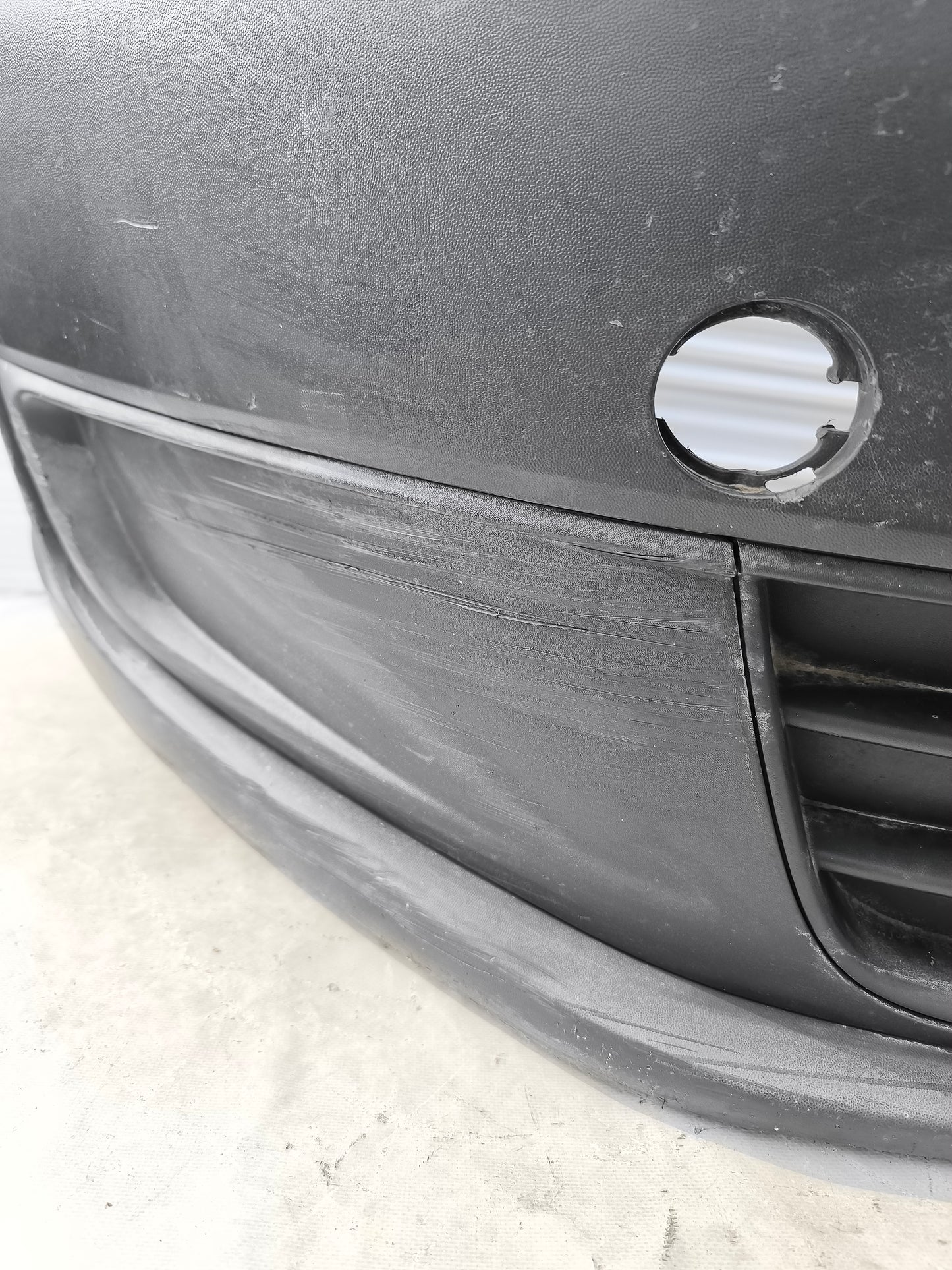 Paraurti anteriore nero Volkswagen Caddy III anno 2010-2015 Restyling ecoAG8468