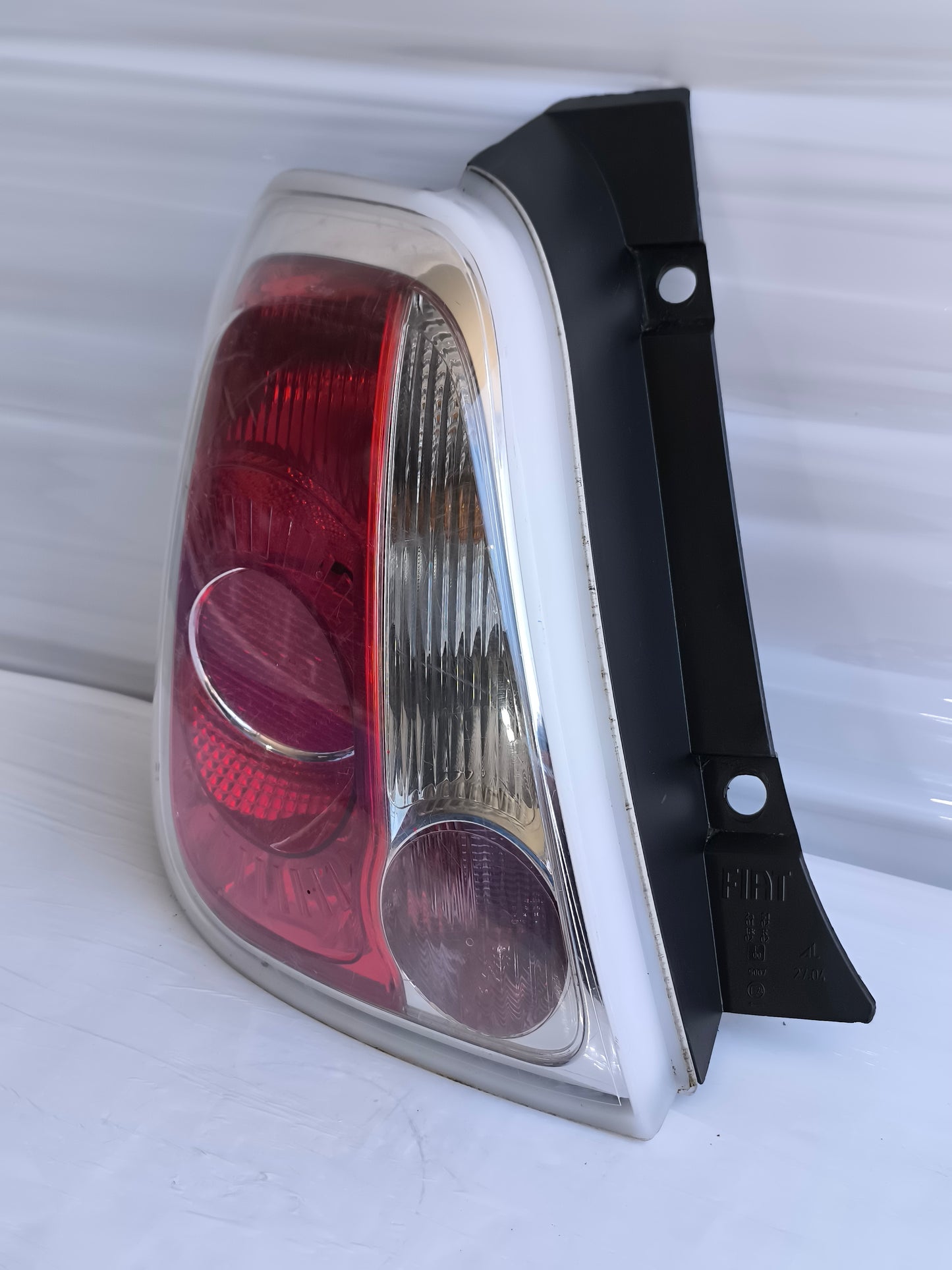 Fanale posteriore sx Fiat 500 (312) anno 2007-2014 ecoAG8568