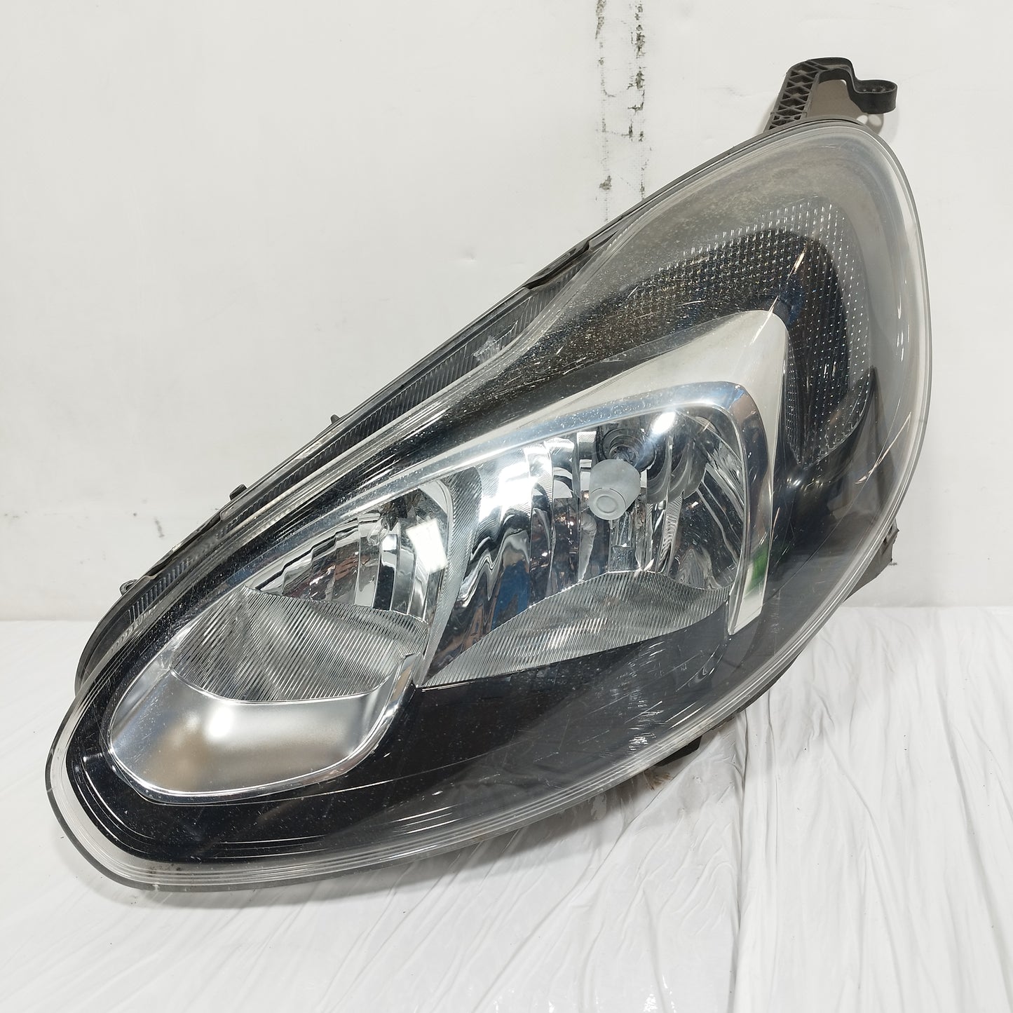 Fanale anteriore sx Opel Adam 2012-2019 cod: 13450305 ecoAC15229