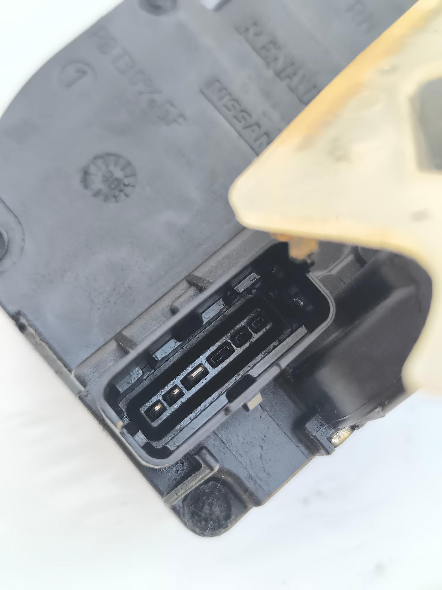 Nissan Qashqai Türschloss vorne rechts, Baujahr 2010, mit 3-poligem Verschluss (ecoAG7434)