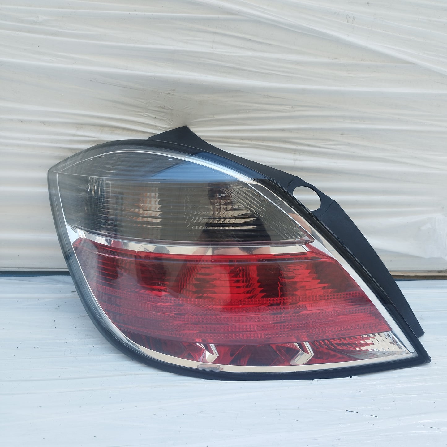 Fanale posteriore sx Opel Astra H 3 porte 2007 cod: 00505679 ecoDM220