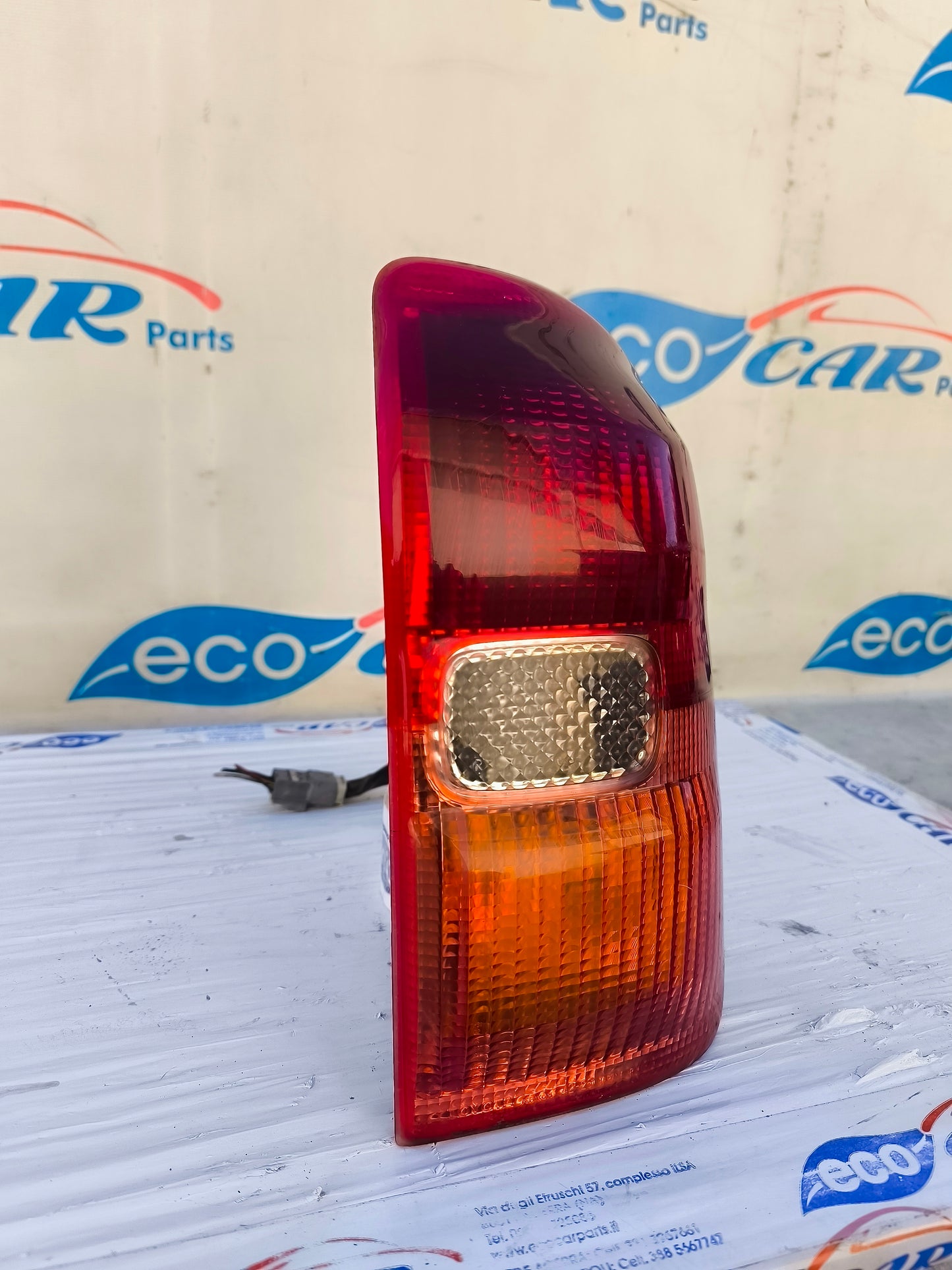 Toyota Rav 4 2004 ecoAG6113 right rear light