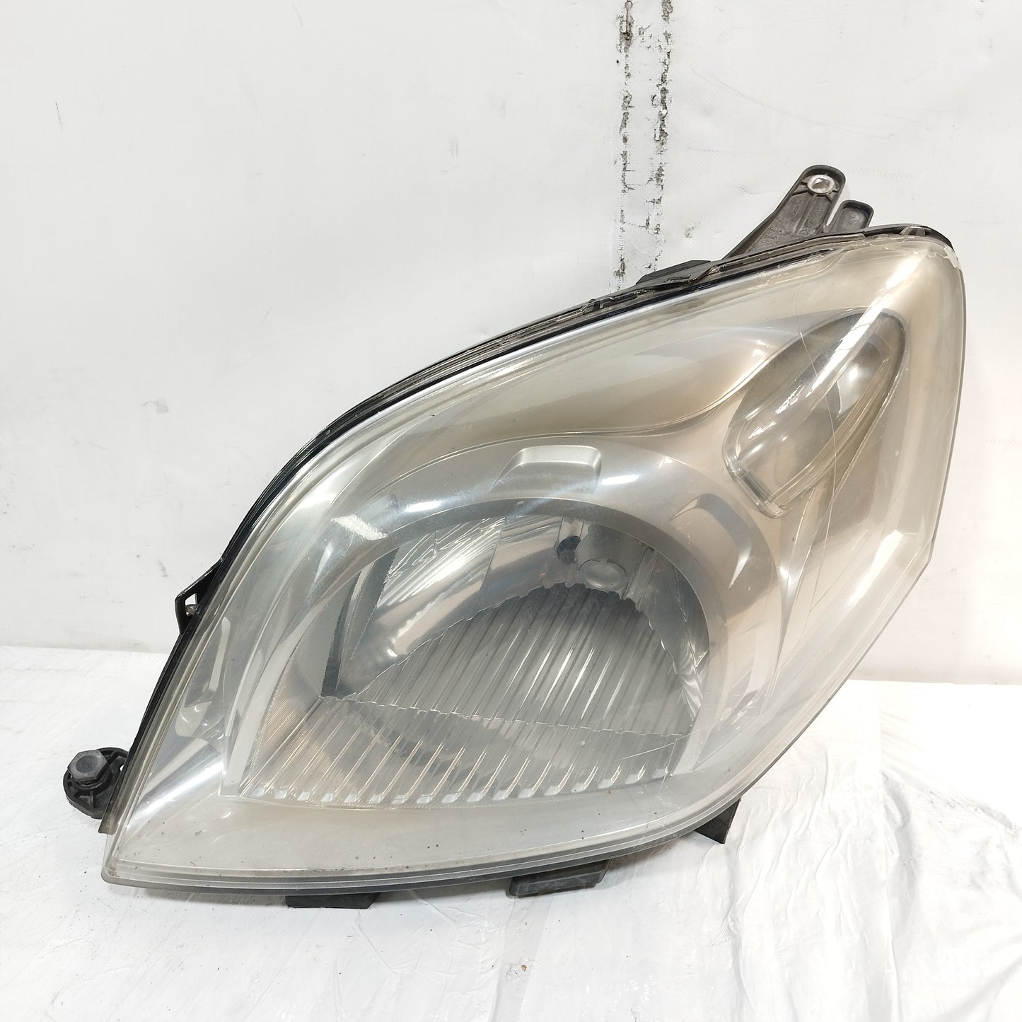Fanale anteriore sx Fiat Fiorino (225) 2008-2020 cod: 45570383 ecoAC16296
