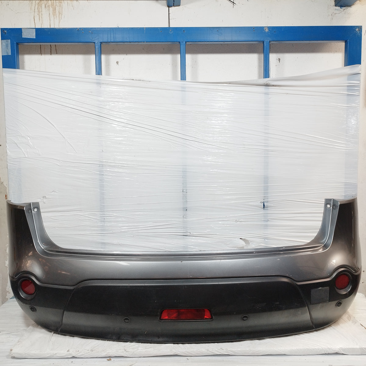 Paraurti posteriore grigio scuro Nissan Qashqai+2 (J10 / JJ10) 2010-2013 Restyling cod: 85022EY10h ecoAC16938
