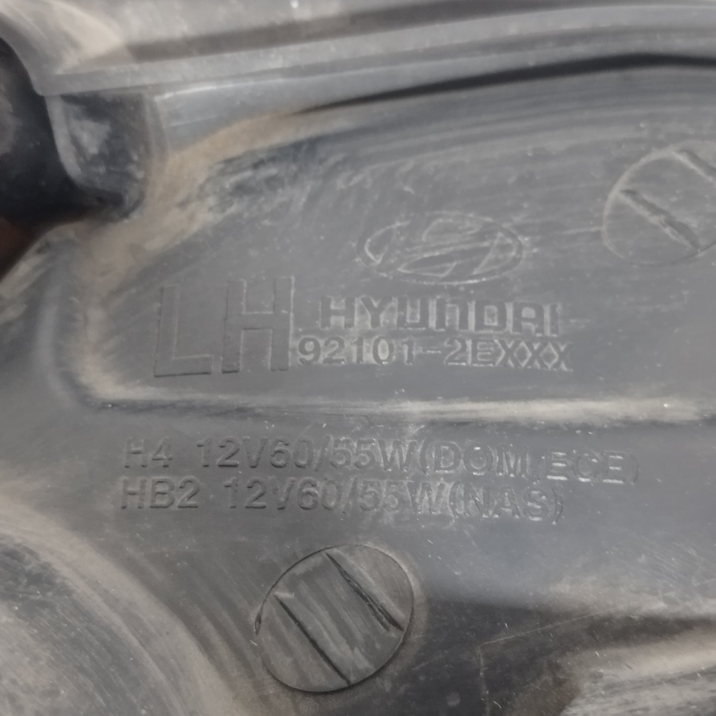 Linker Frontscheinwerfer Hyundai Tucson 2005 Code: 92101-2EXXX ecoAC13295