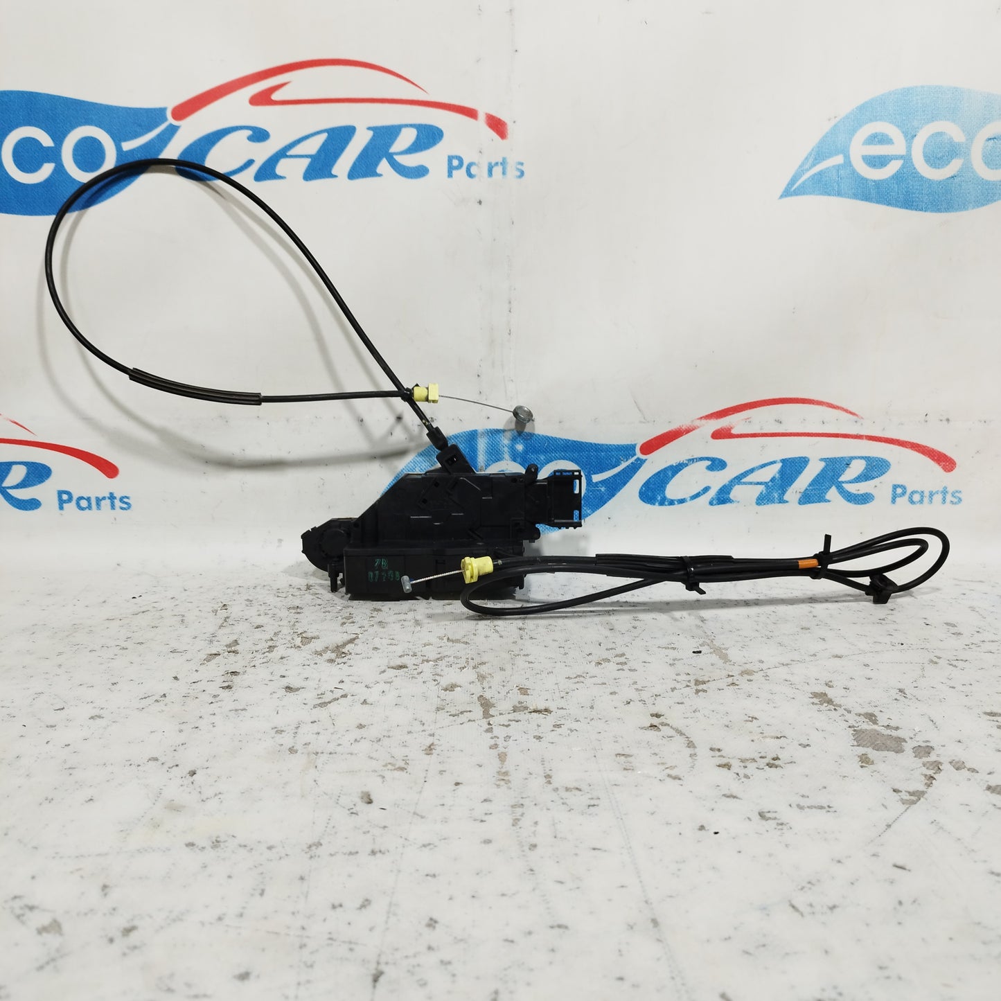 Cerradura delantera derecha Peugeot 207 2006 6 pines codigo: 24099816 ecoAC9134