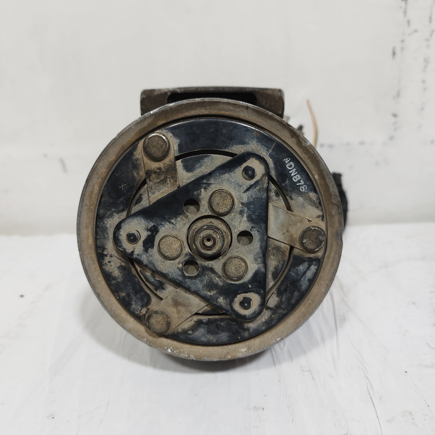 Compressore a / c Peugeot 207 1.6 HDI 2006-2012 2 pin cod: 9651910980 ecoAC15542
