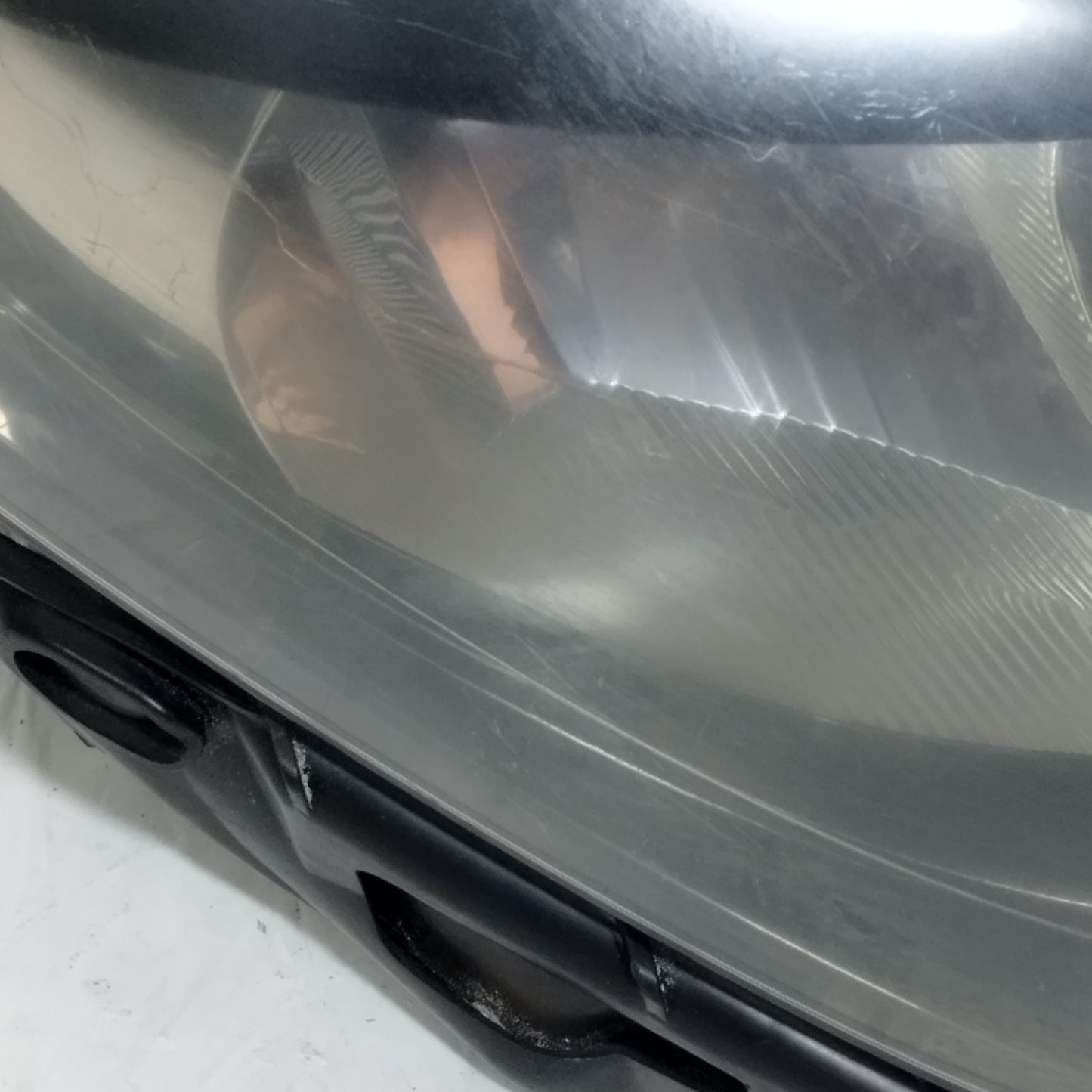 Fanale anteriore dx Renault Clio III (X85) 2009-2012 cod: 13330F/C ecoAC16605