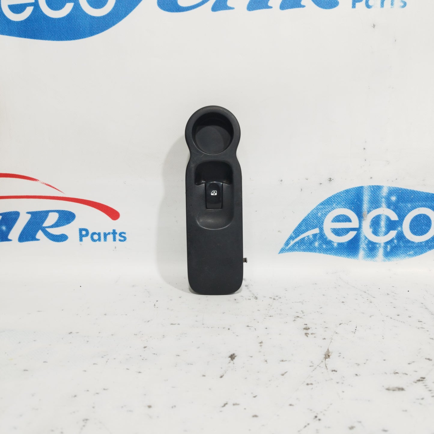 Front right button panel Renault Modus 2008 Code: 8200278436 ecoAC8521