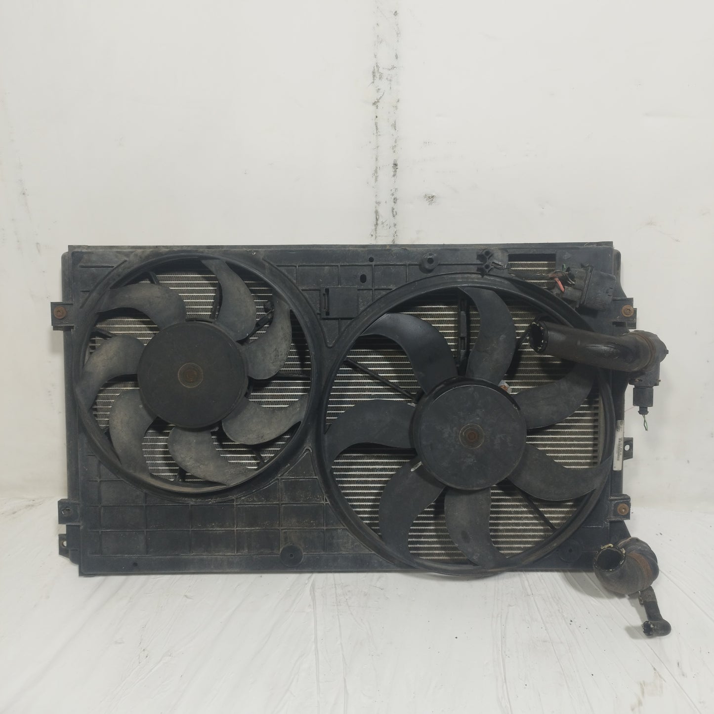 Ventola radiatore con acqua Volkswagen Touran 1.9 D 2005 cod: 1K0121253H ecoAC14830
