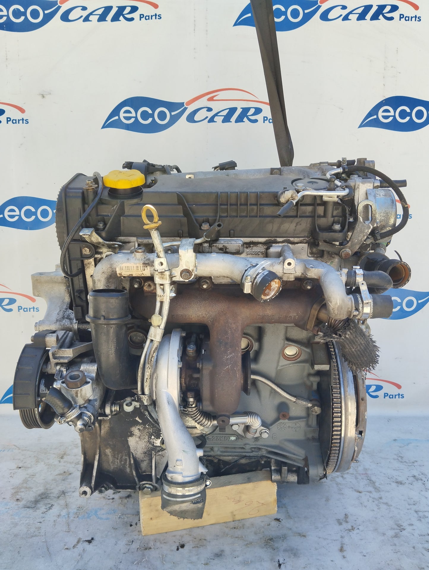Alfa Romeo 159 1.9 120cv engine code: 939a1000 ecoAG5295 (broken turbine)